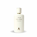 Sugar Mallow de Atralia 100 ml Eau de Parfum, frasco blanco y caja en presentación de perfume árabe.
