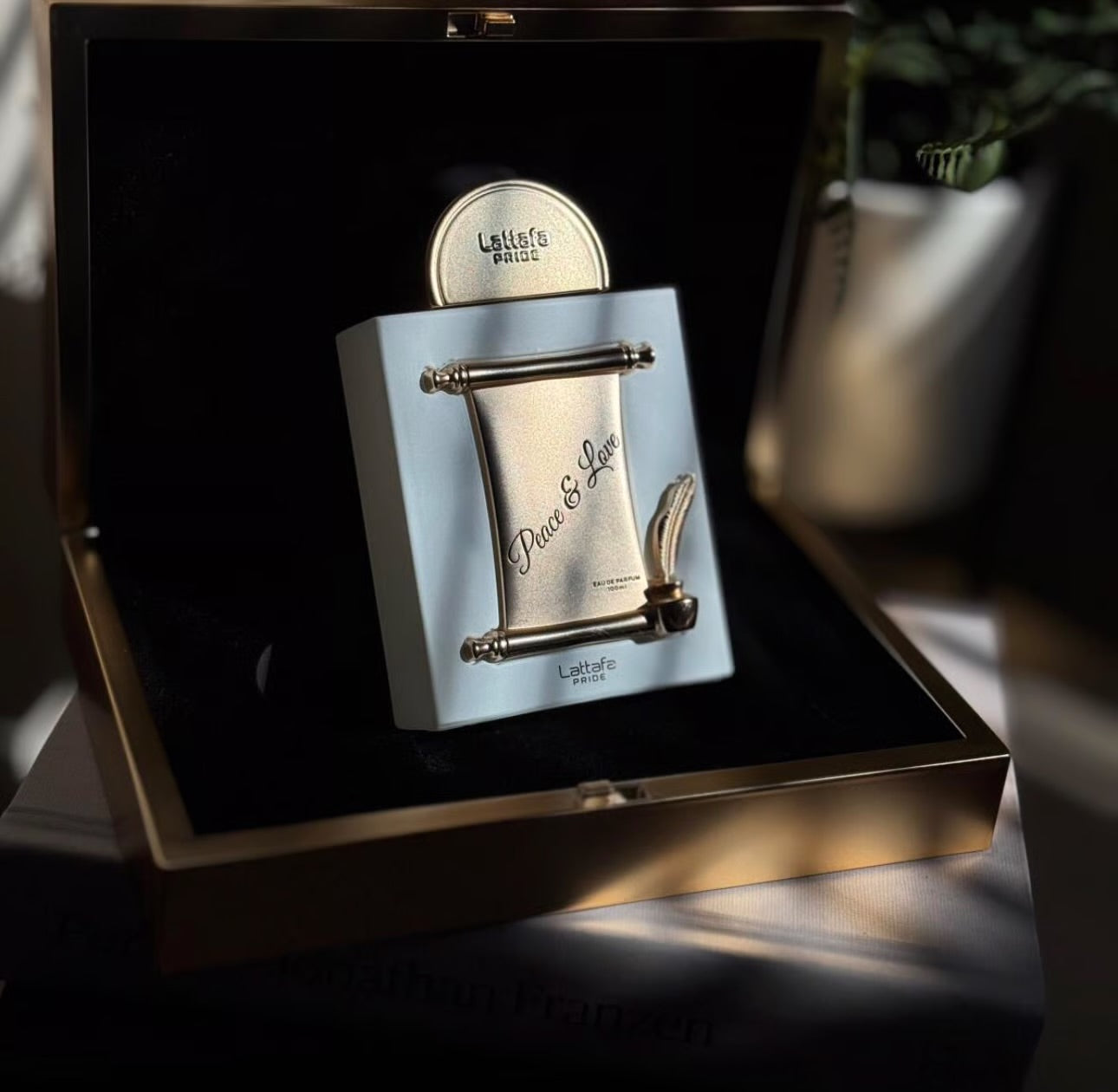 Peace & Love.  Lattafa. 100ml.-