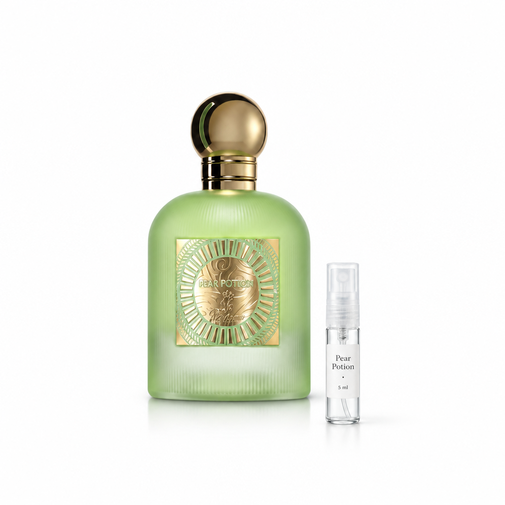 Pear Potion de Paris Corner junto a decant de cristal de 5 ml con tapón translúcido; frasco original de referencia
